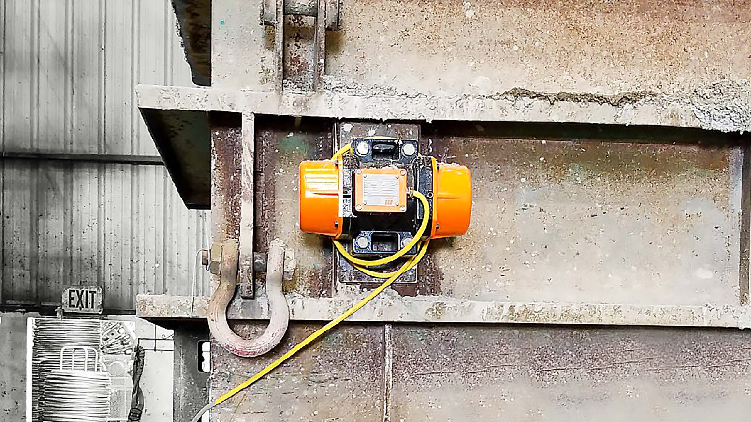 Vibrator installed on a concrete form.
